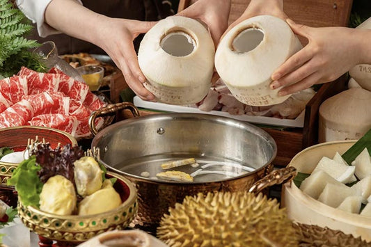 De zomerse hotpot die je nog niet kent: 椰子鸡 (Yē Zǐ Jī) – Kokoskip Hotpot - De Hotpotshop